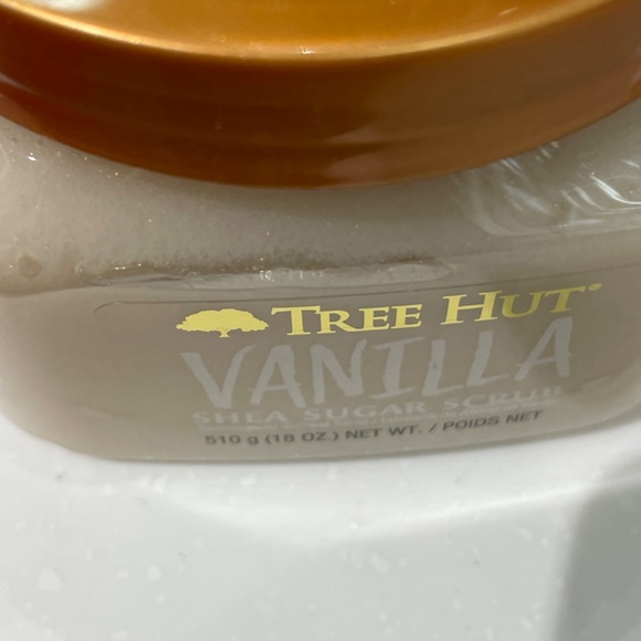 NEW - Tree Hut Shea Vanilla Shea Sugar Body Scrub - Picture 3 of 4